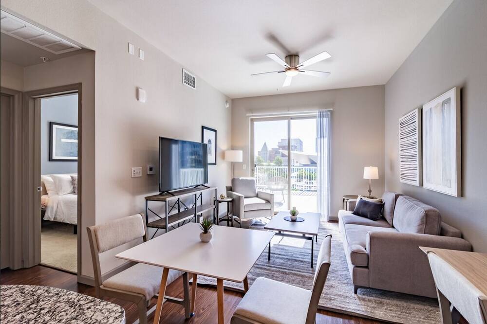 Photo of Livingroom in Civic Center