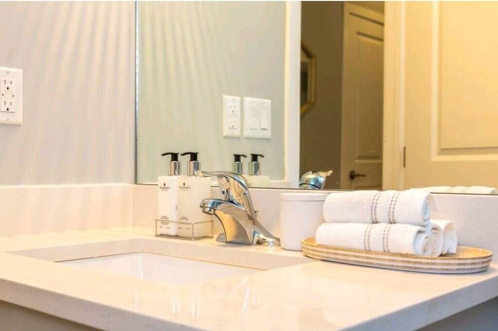 Photo of Bathroom in Highland Park