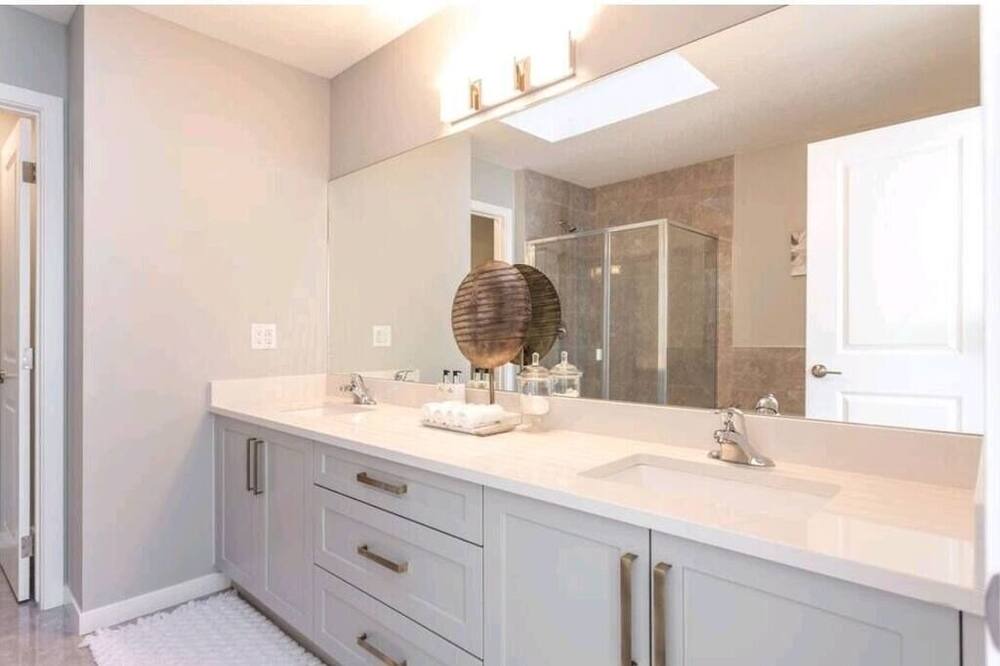 Photo of Bathroom in Highland Park