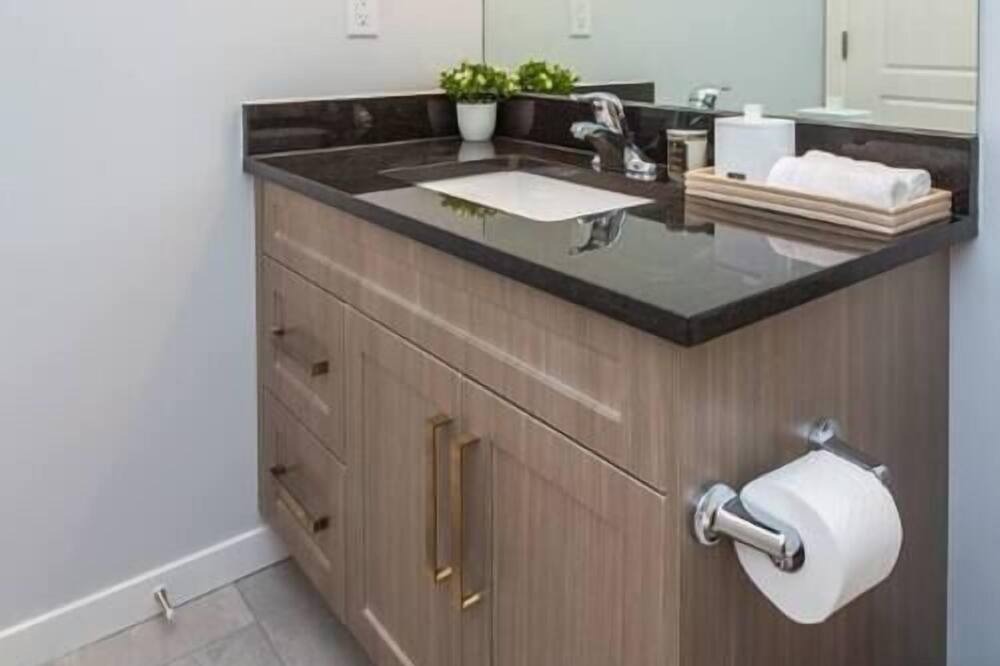Photo of Bathroom in Highland Park