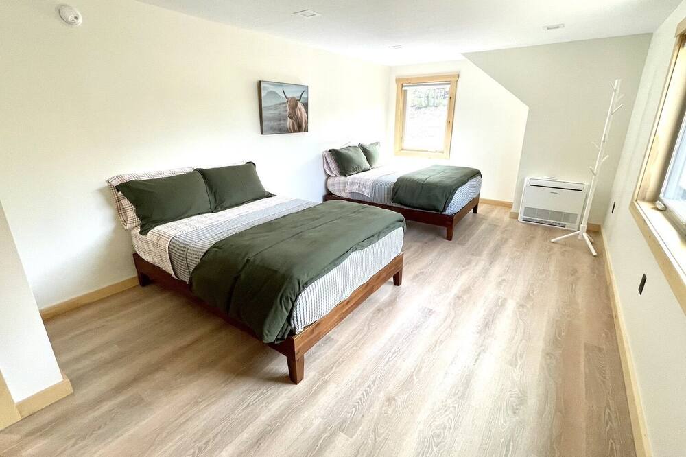 Photo of Bedroom in Notchland