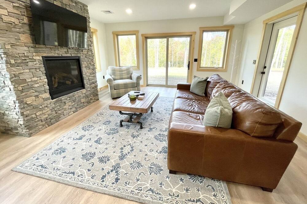 Photo of Livingroom in Notchland