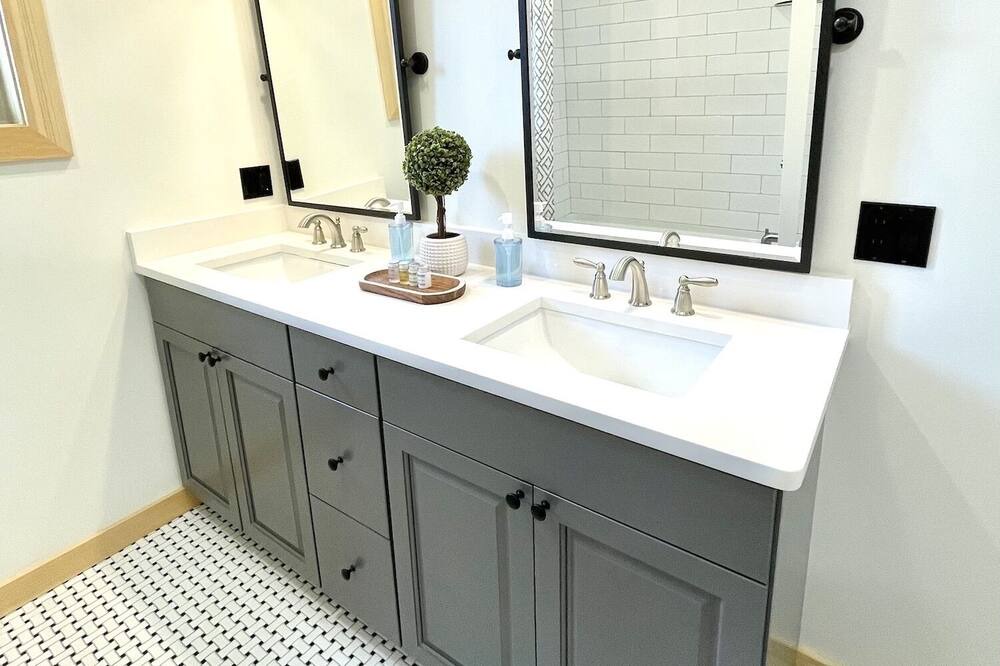 Photo of Bathroom in Notchland