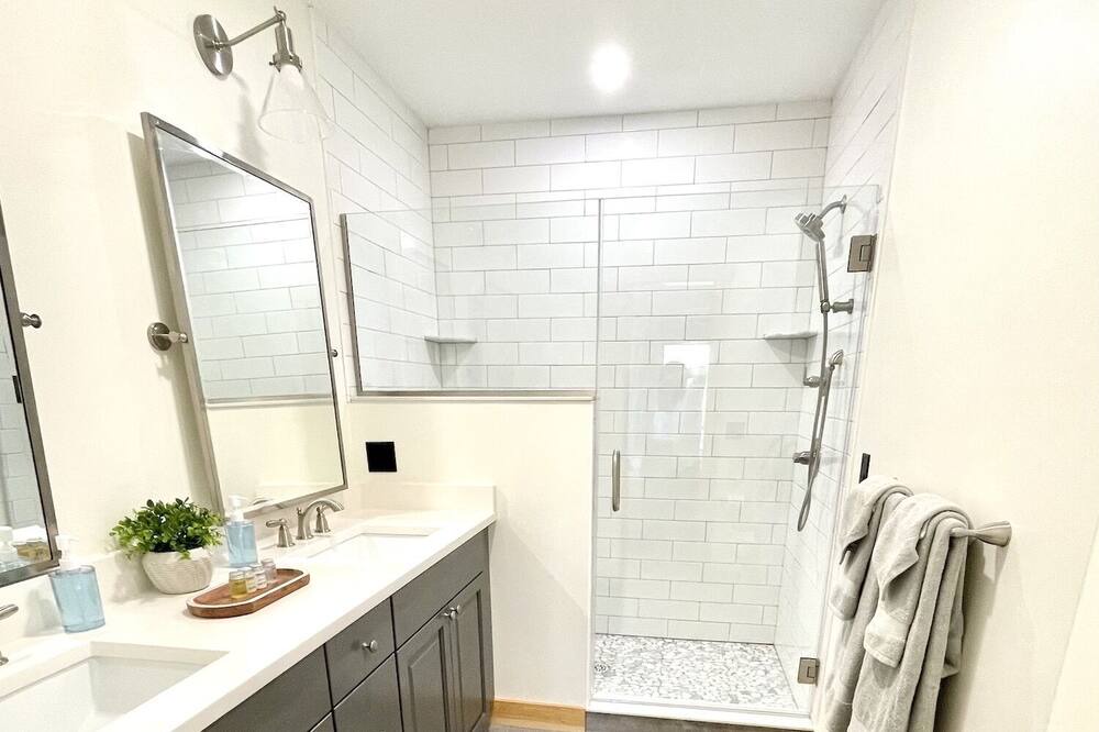 Photo of Bathroom in Notchland