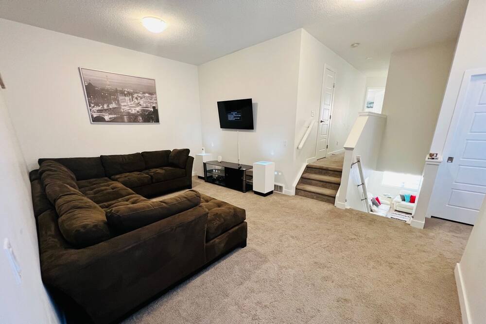 Photo of Livingroom in Airdrie