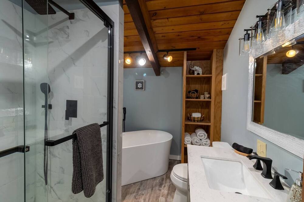 Photo of Bathroom in Bartlett