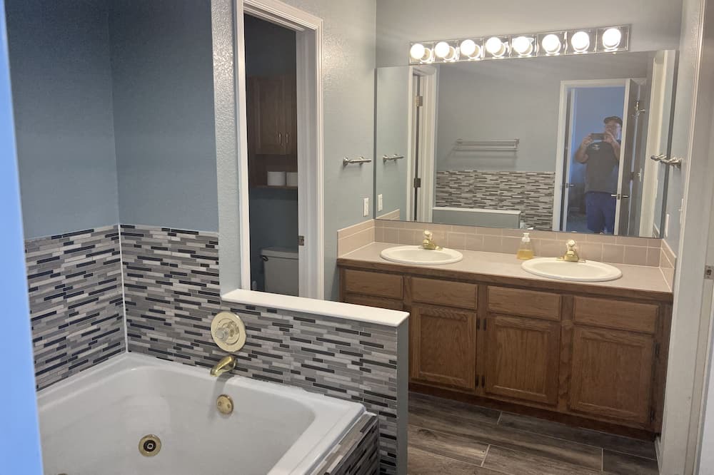 Photo of Bathroom in Greeley