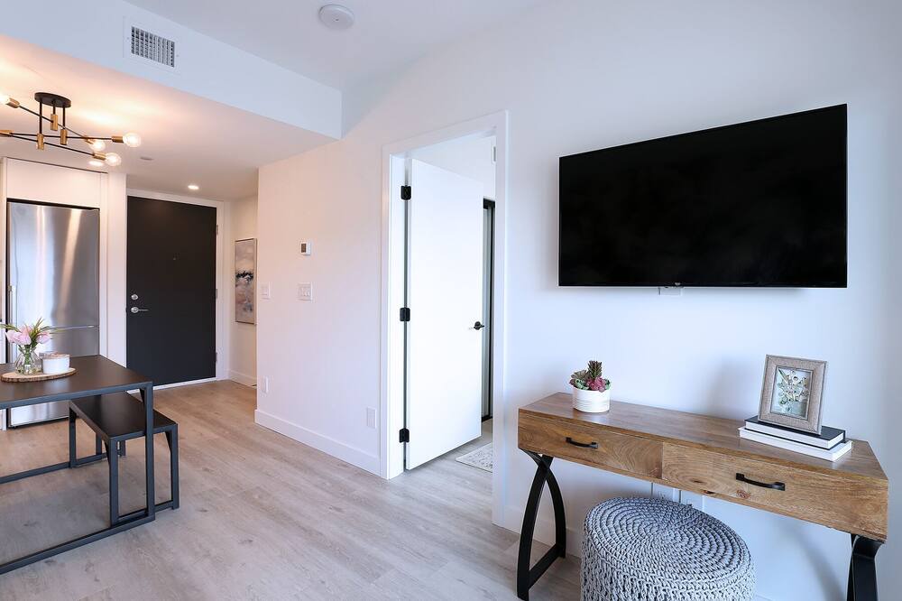 Photo of Livingroom in Kelowna Central Business District