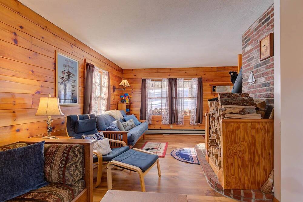 Photo of Livingroom in Birchview by the Saco