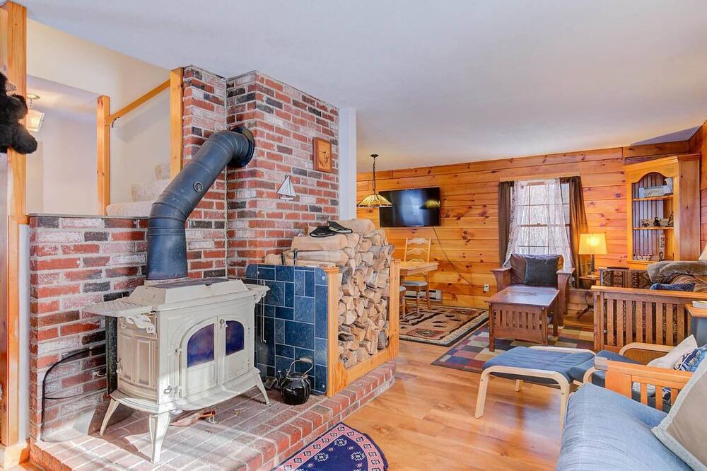 Photo of Livingroom in Birchview by the Saco