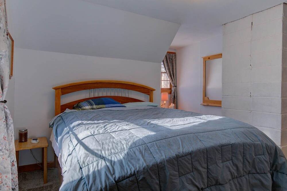 Photo of Bedroom in Birchview by the Saco