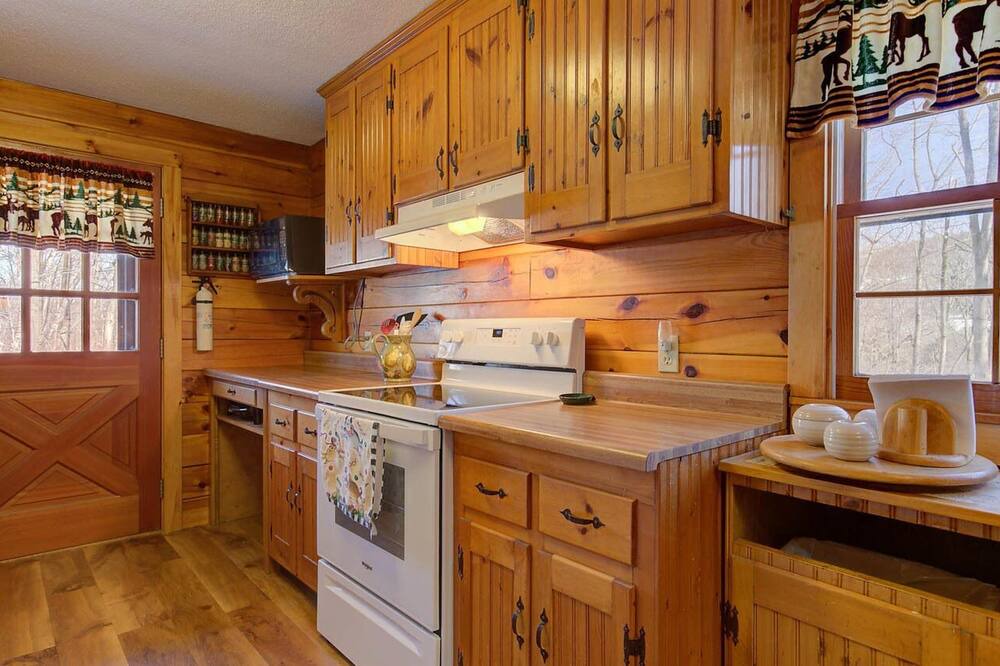 Photo of Kitchen in Birchview by the Saco