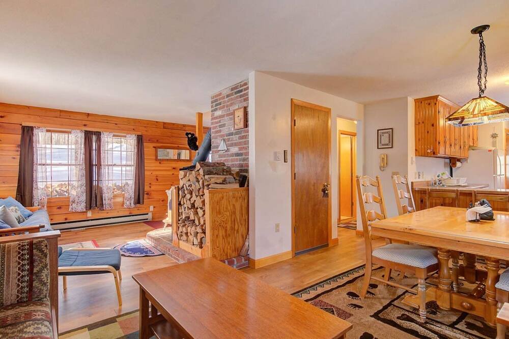 Photo of Livingroom in Birchview by the Saco