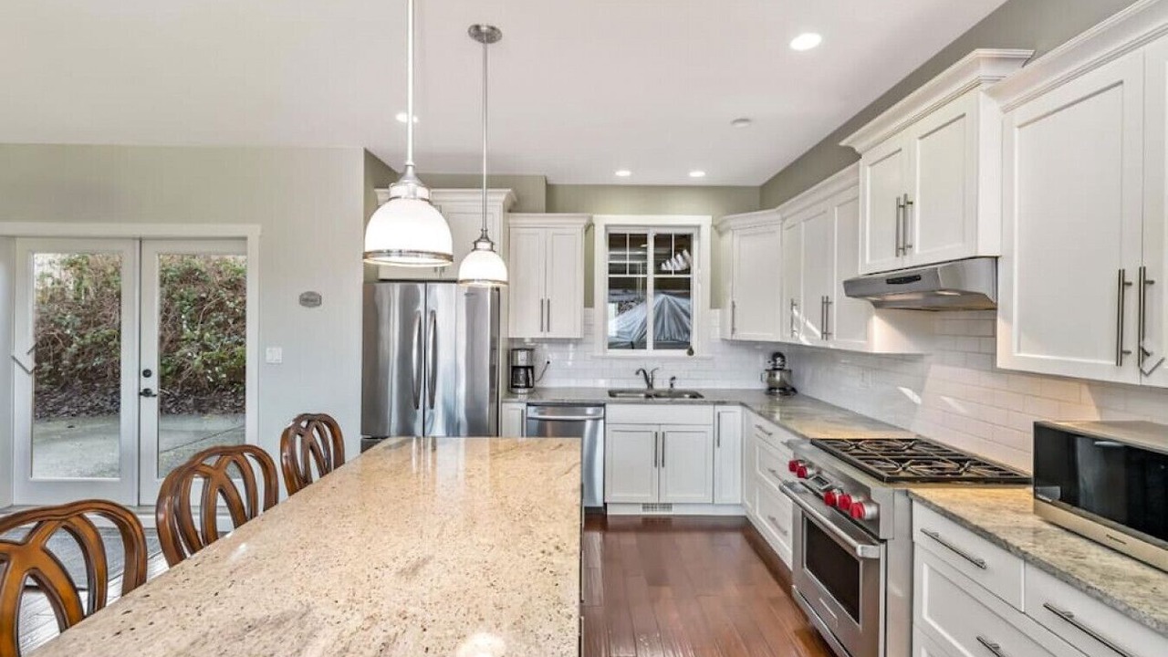 Photo of Kitchen in Cowichan Bay