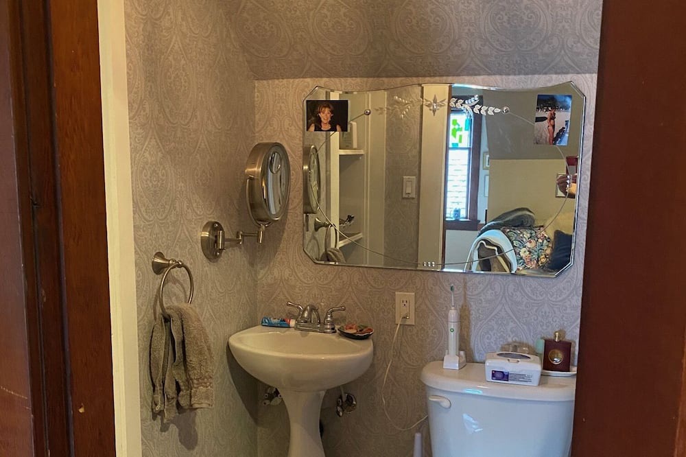 Photo of Bathroom in Grandview-Woodland