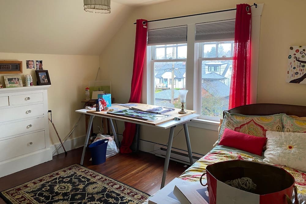 Photo of Bedroom in Grandview-Woodland