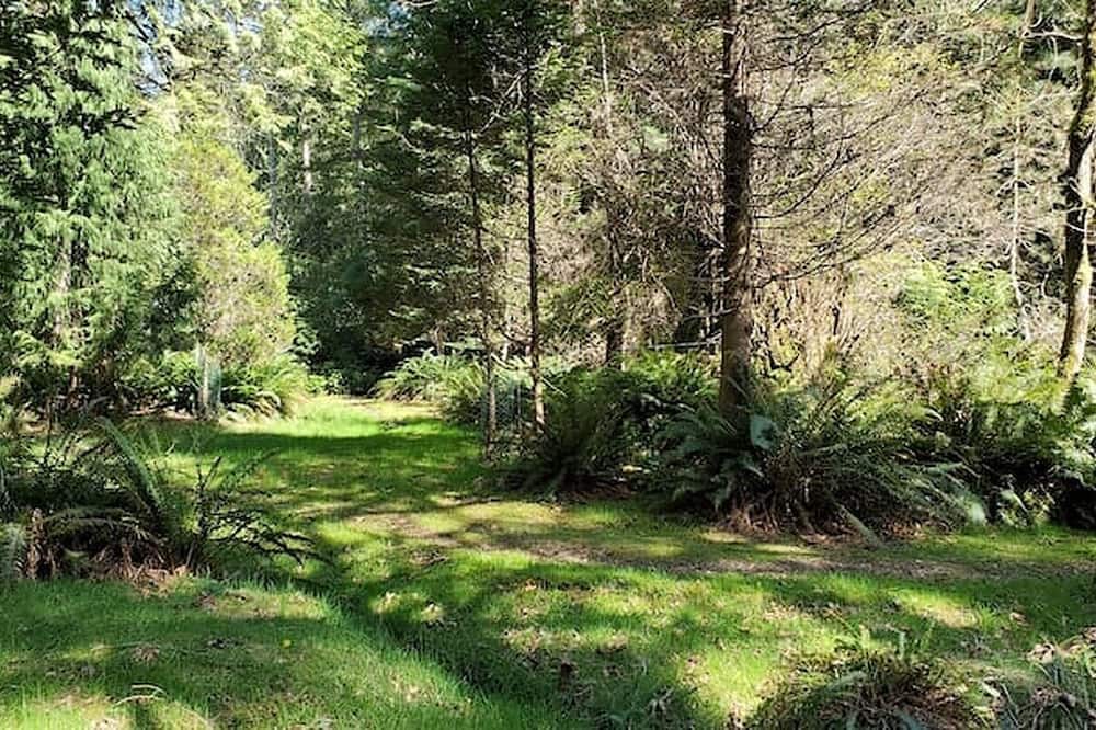 Photo of Outdoor in Woodfibre