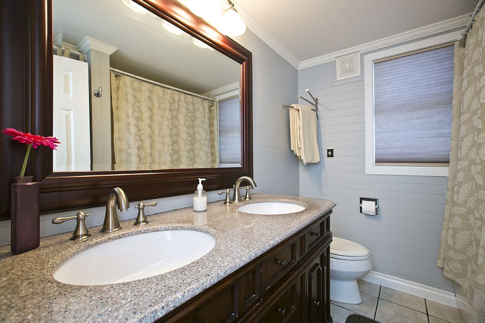 Photo of Bathroom in Kitsilano