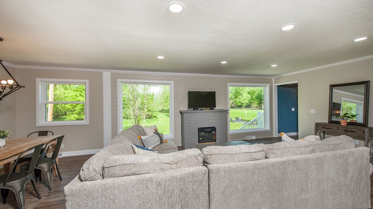 Photo of Livingroom in Gloria Glens Park