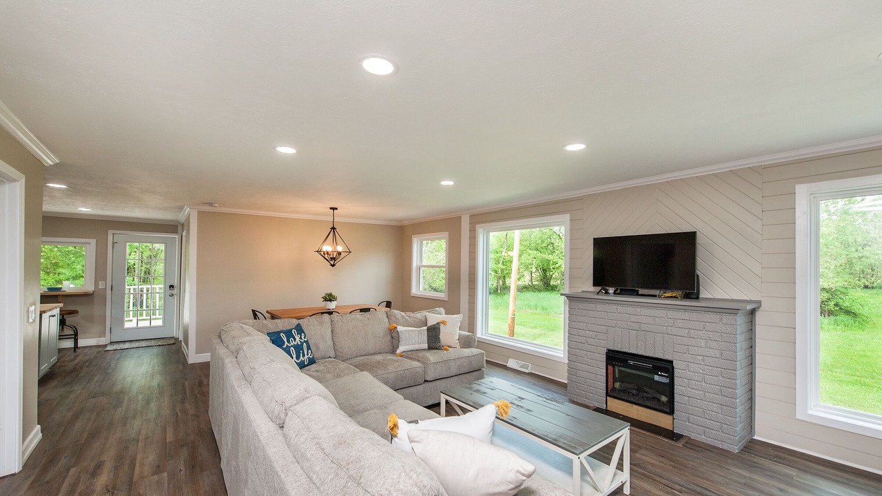 Photo of Livingroom in Gloria Glens Park