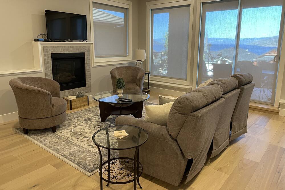 Photo of Livingroom in Central Okanagan