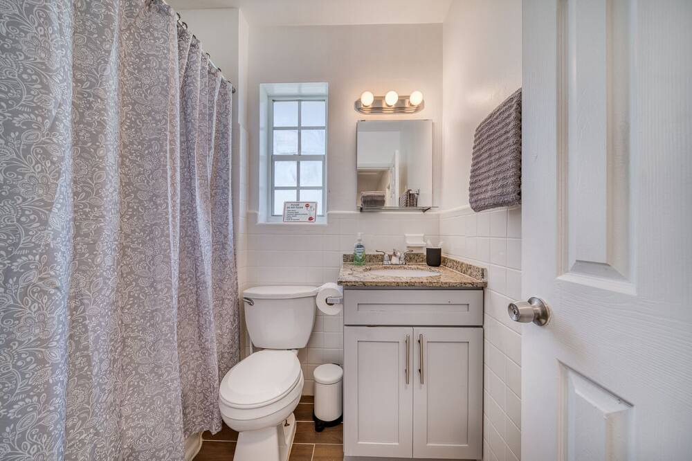 Photo of Bathroom in Ives Estates