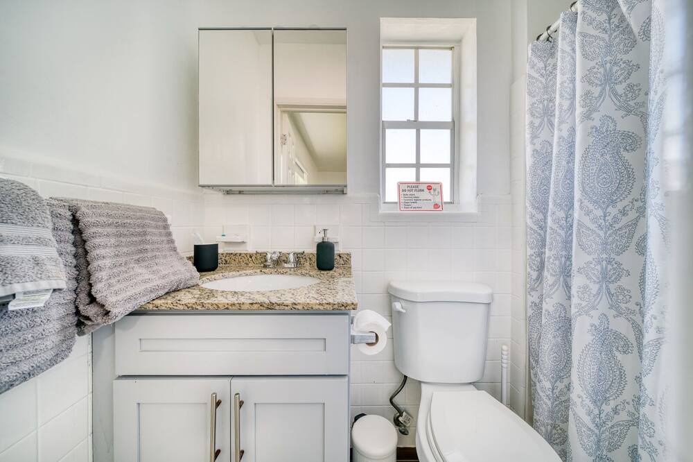 Photo of Bathroom in Ives Estates