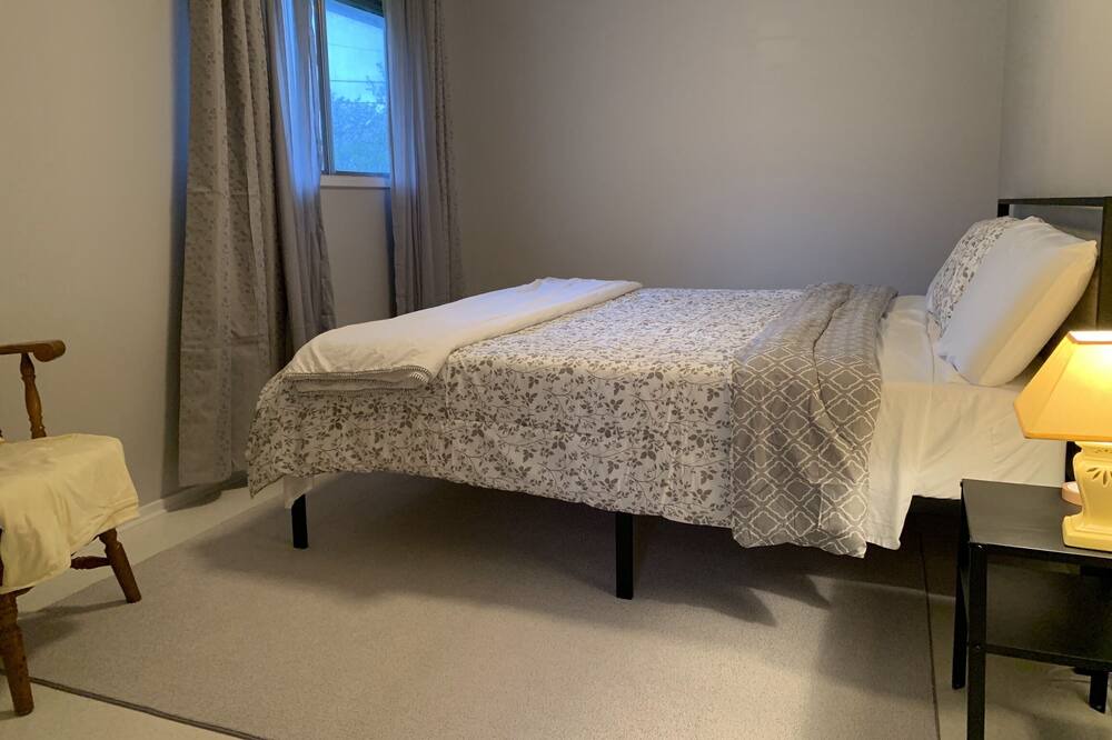 Photo of Bedroom in Masset