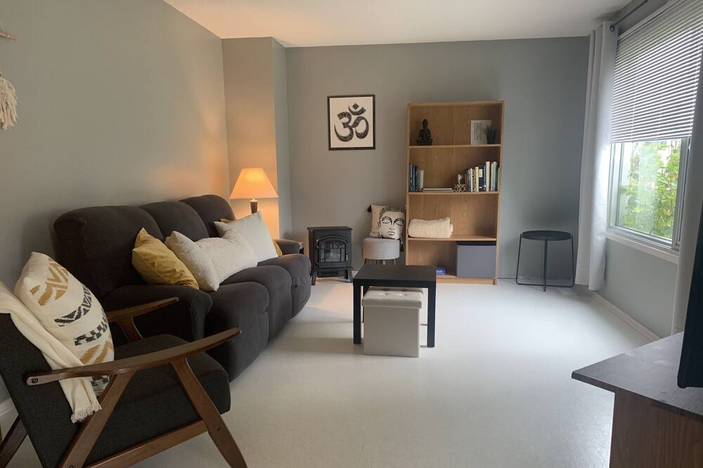 Photo of Livingroom in Masset