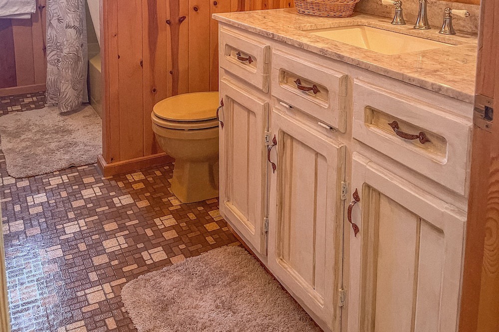 Photo of Bathroom in Game Creek