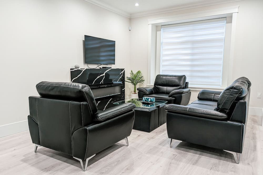 Photo of Livingroom in Burnaby