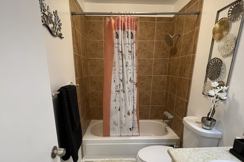 Photo of Bathroom in Dam East - West