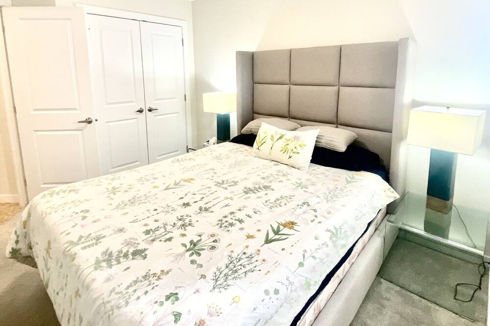 Photo of Bedroom in Fort Saskatchewan