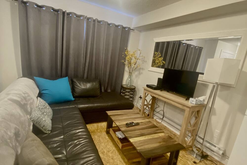 Photo of Livingroom in Fort Saskatchewan