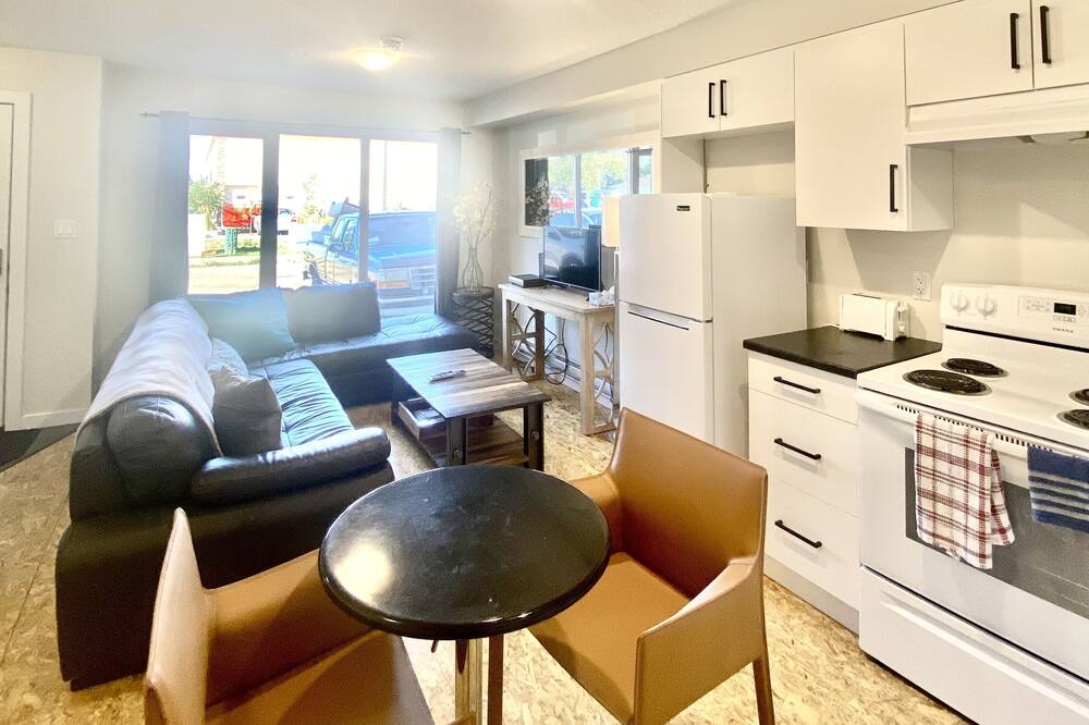 Photo of Livingroom in Fort Saskatchewan