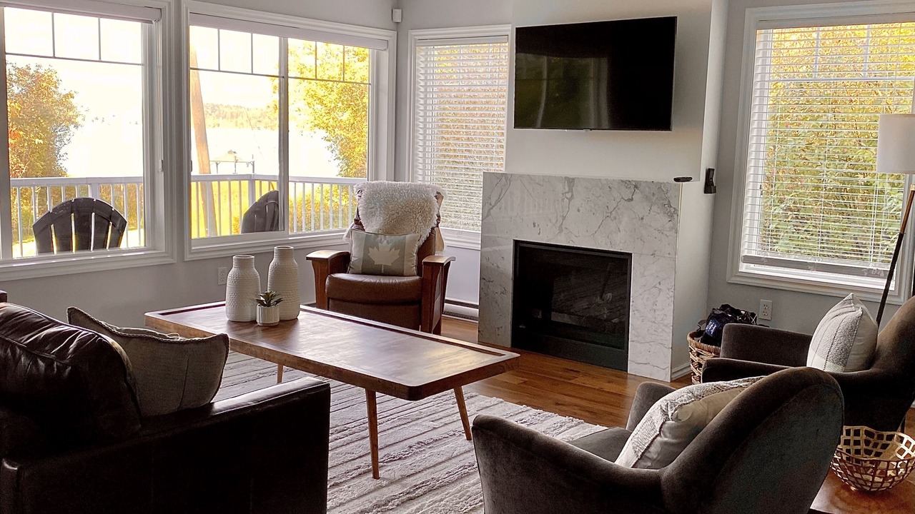 Photo of Livingroom in Shawnigan Lake