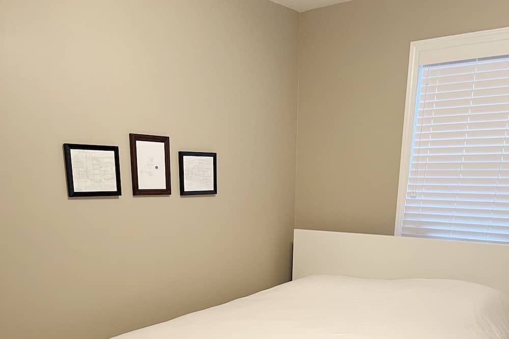 Photo of Bedroom in Okanagan-Similkameen