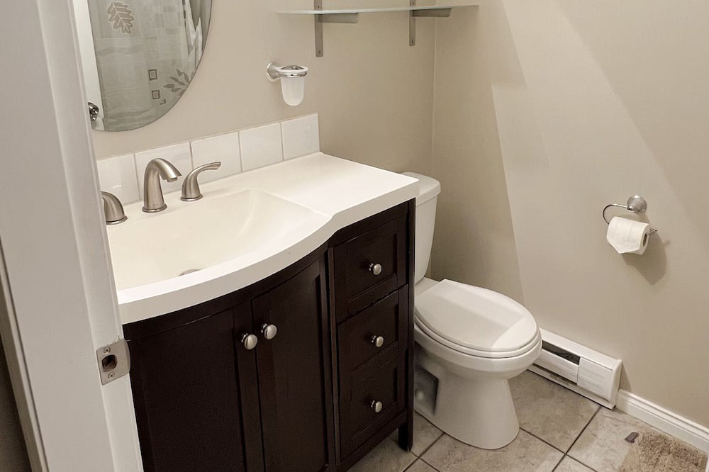 Photo of Bathroom in Okanagan-Similkameen