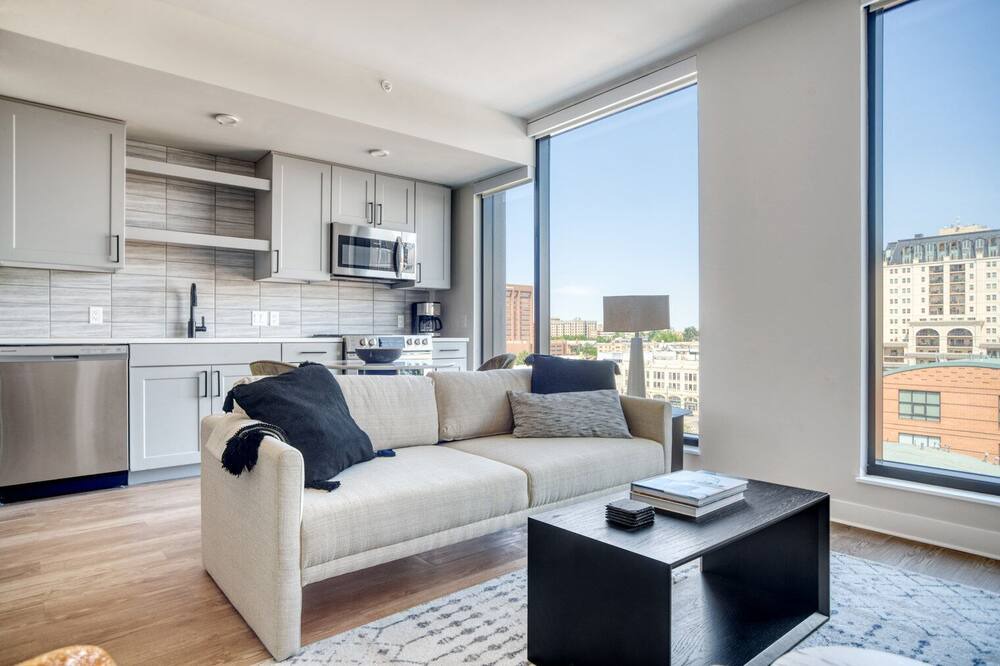 Photo of Livingroom in Golden Triangle
