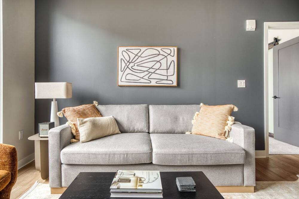 Photo of Livingroom in Golden Triangle