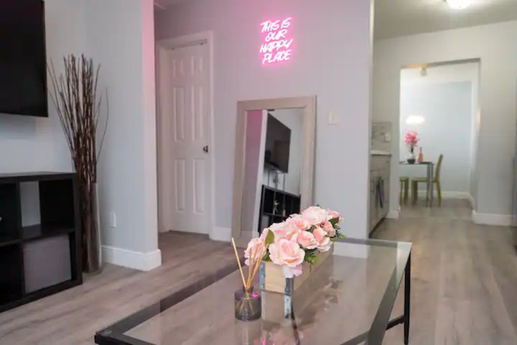 Photo of Livingroom in Pembroke Park