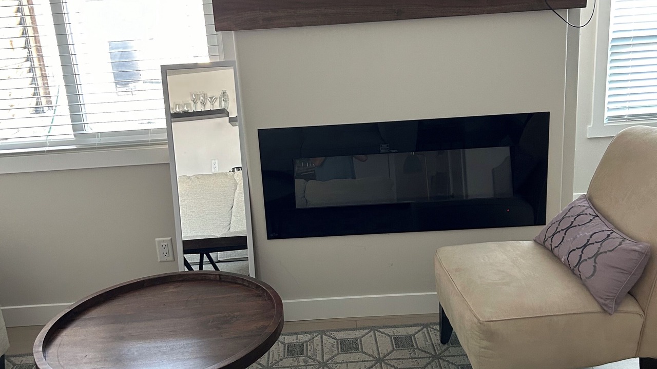 Photo of Livingroom in Sylvan Lake