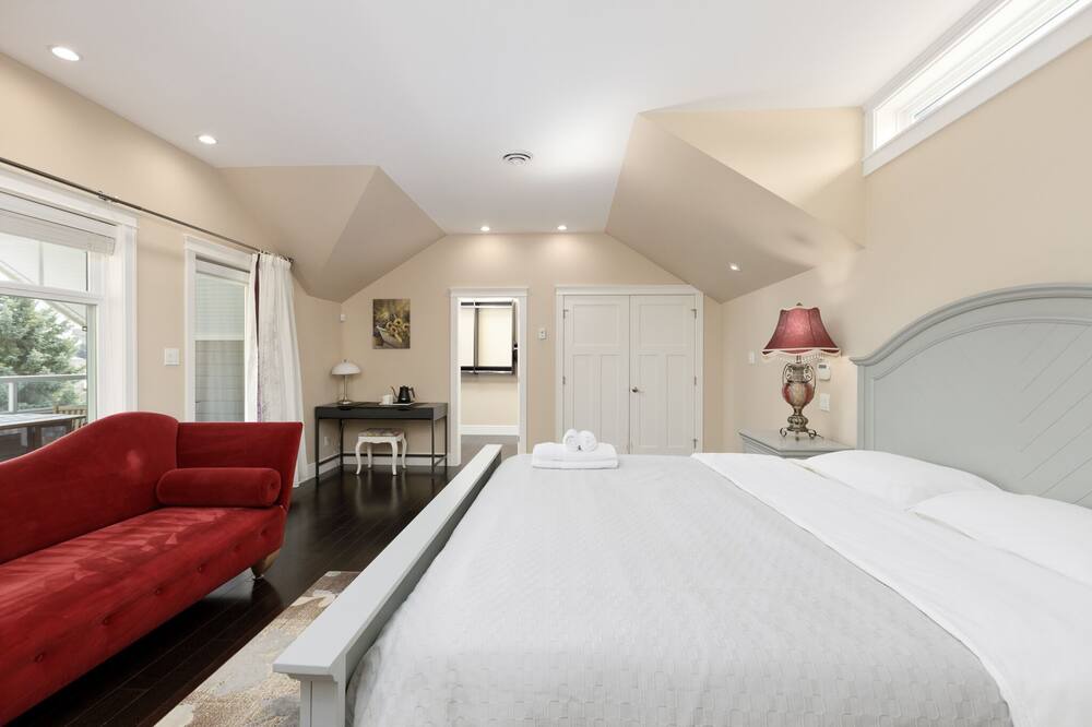 Photo of Bedroom in Steveston