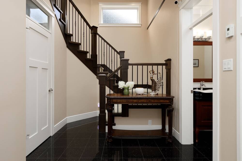 Photo of Livingroom in Steveston