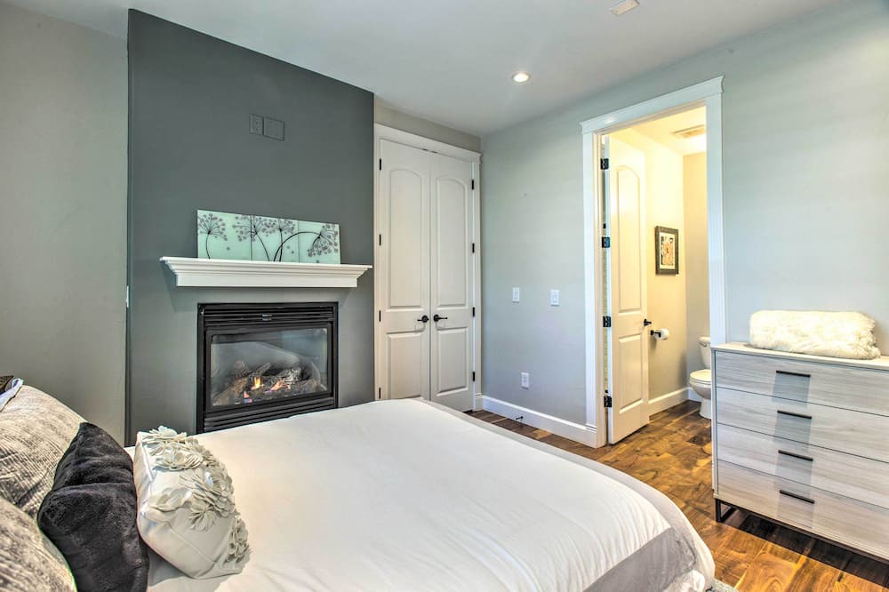Photo of Bedroom in Washington Park West