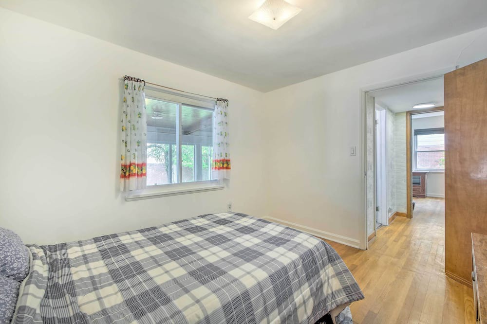 Photo of Bedroom in Mayfield Heights