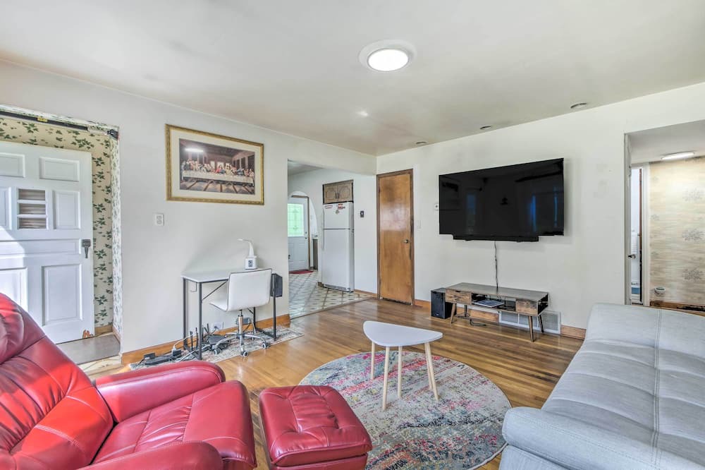 Photo of Bedroom in Mayfield Heights