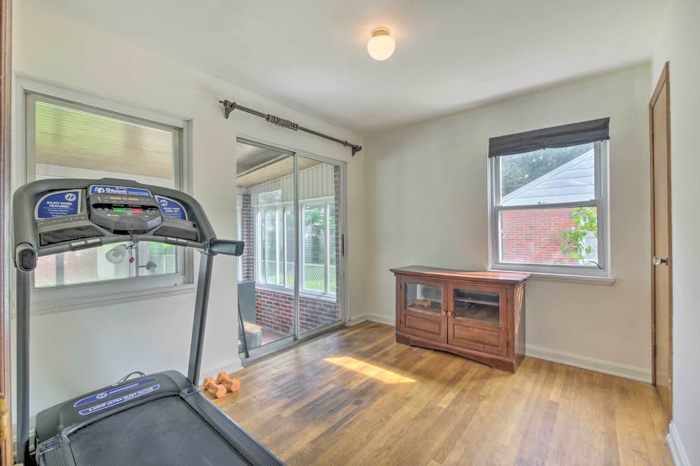 Photo of Bedroom in Mayfield Heights
