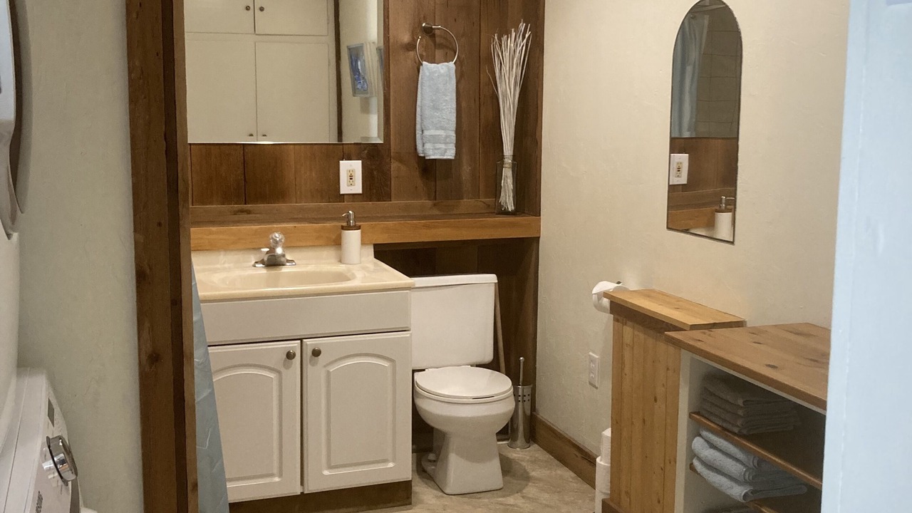 Photo of Bathroom in Ganges
