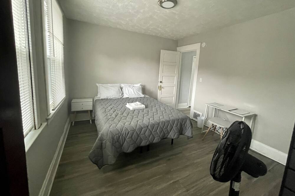 Photo of Bedroom in Little Italy